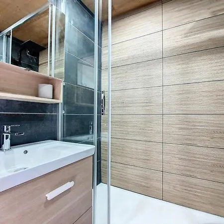 Studio Les Menuires, 1 pièce, 3 personnes - FR-1-344-1119 *